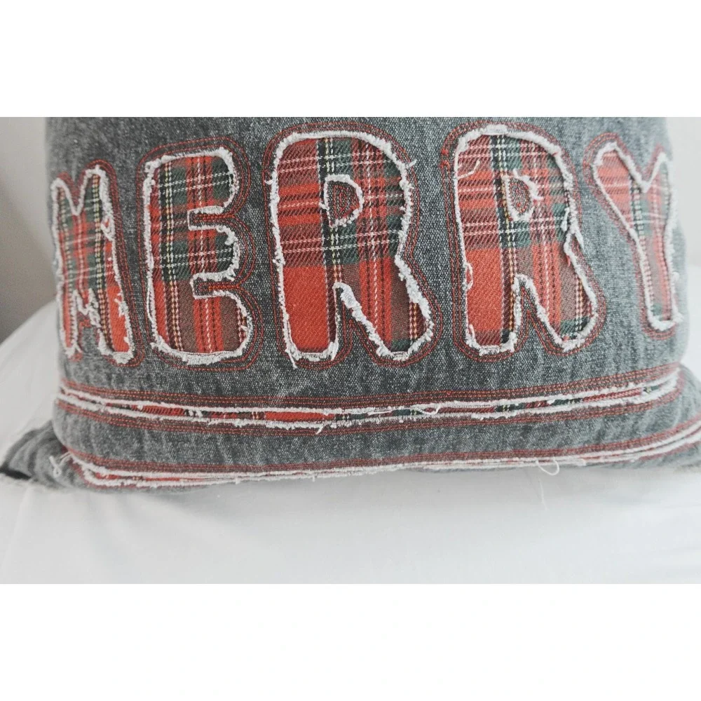 Throw Pillow Accent Oversized Merry Festive Holiday Christmas Plaid Square Grey‎